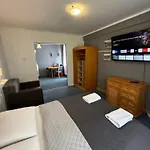Apartment Karnat Wycieczka Do Pragi Gratis Przy 6 Noclegach Z Wyzywieniem !!! Sniadania Oraz Obiadokolacje