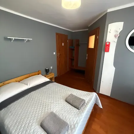 Apartamento Karnat Wycieczka Do Pragi Gratis Przy 6 Noclegach Z Wyzywieniem !!! Sniadania Oraz Obiadokolacje Karpacz