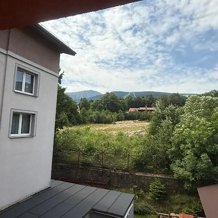 Apartamento Karnat Wycieczka Do Pragi Gratis Przy 6 Noclegach Z Wyzywieniem !!! Sniadania Oraz Obiadokolacje