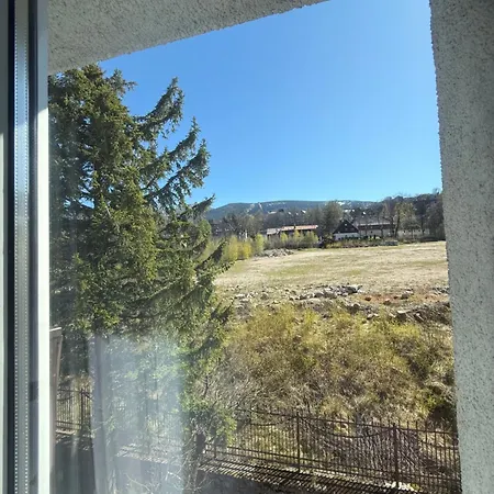 Apartamento Karnat Wycieczka Do Pragi Gratis Przy 6 Noclegach Z Wyzywieniem !!! Sniadania Oraz Obiadokolacje