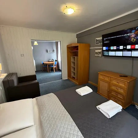 Apartamento Karnat Wycieczka Do Pragi Gratis Przy 6 Noclegach Z Wyzywieniem !!! Sniadania Oraz Obiadokolacje